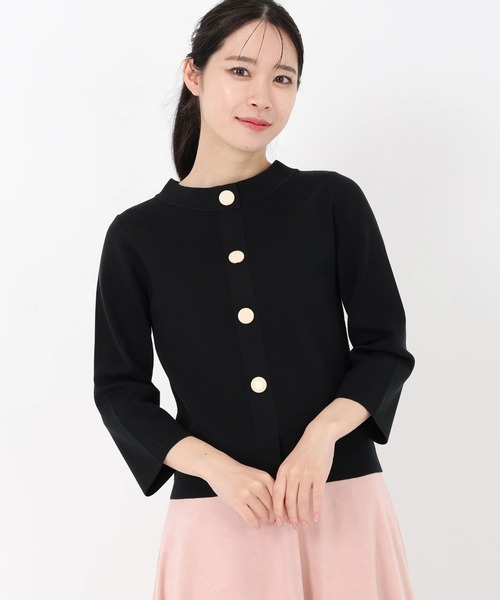 STRAWBERRY-FIELDS（ストロベリーフィールズ）の「シェリール_前後２way配色釦ニットプルオーバー（ニット/セーター・レディース・ブラック/オフホワイト・2）」の2枚目の写真