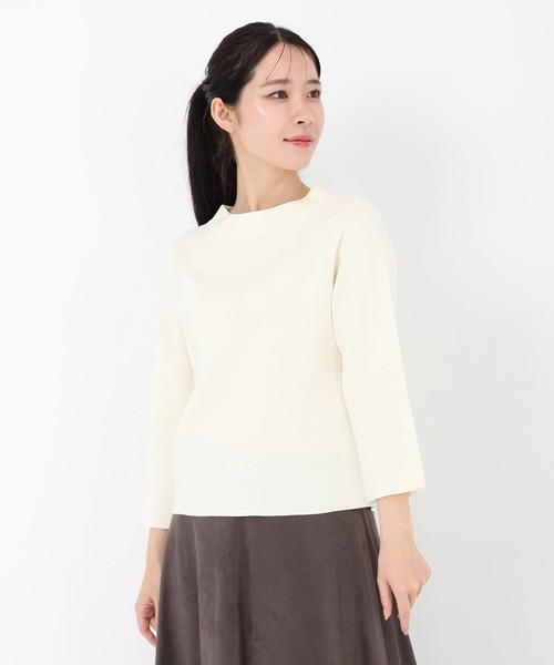 STRAWBERRY-FIELDS（ストロベリーフィールズ）の「シェリール_前後２way配色釦ニットプルオーバー（ニット/セーター・レディース・ブラック/オフホワイト・2）」の10枚目の写真