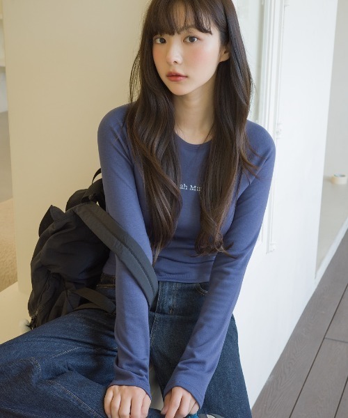 muahmuah(ムーアムーア)の「A'GEM/9 × .kom 『muah muah/ムーアムーア』 SOFT RAGLAN NAPPING T-SHIRT/ラグラン 起毛長袖Tシャツ(Tシャツ/カットソー・レディース・ホワイト/ブルー/ブラック/グレー・FREE)」の4枚目の写真