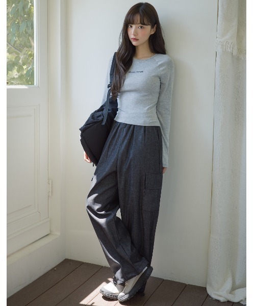 muahmuah(ムーアムーア)の「A'GEM/9 × .kom 『muah muah/ムーアムーア』 SOFT RAGLAN NAPPING T-SHIRT/ラグラン 起毛長袖Tシャツ(Tシャツ/カットソー・レディース・ホワイト/ブルー/ブラック/グレー・FREE)」の15枚目の写真