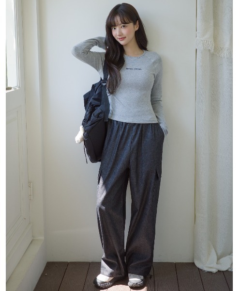 muahmuah(ムーアムーア)の「A'GEM/9 × .kom 『muah muah/ムーアムーア』 SOFT RAGLAN NAPPING T-SHIRT/ラグラン 起毛長袖Tシャツ(Tシャツ/カットソー・レディース・ホワイト/ブルー/ブラック/グレー・FREE)」の5枚目の写真