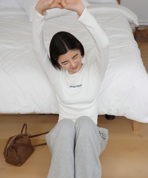 muahmuah(ムーアムーア)の「A'GEM/9 × .kom 『muah muah/ムーアムーア』 SOFT RAGLAN NAPPING T-SHIRT/ラグラン 起毛長袖Tシャツ(Tシャツ/カットソー・レディース・ホワイト/ブルー/ブラック/グレー・FREE)」の20枚目の写真