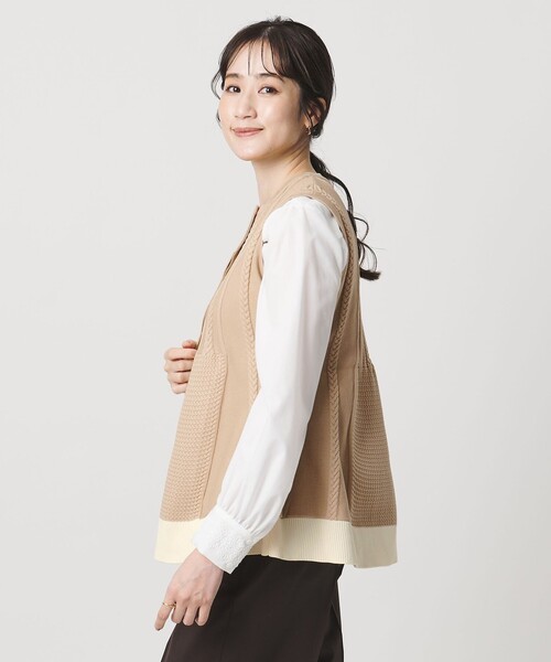 UNITED ARROWS ブラックノースリーブベスト UNITED ARROWS（ユナイテッドアローズ）の「ミリタリー