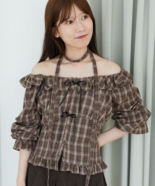 MAJESTIC LEGON(マジェスティックレゴン)の「チョーカー付き2wayブラウス(シャツ/ブラウス・レディース・ブラウン系その他2/オフホワイト・MEDIUM)」の2枚目の写真