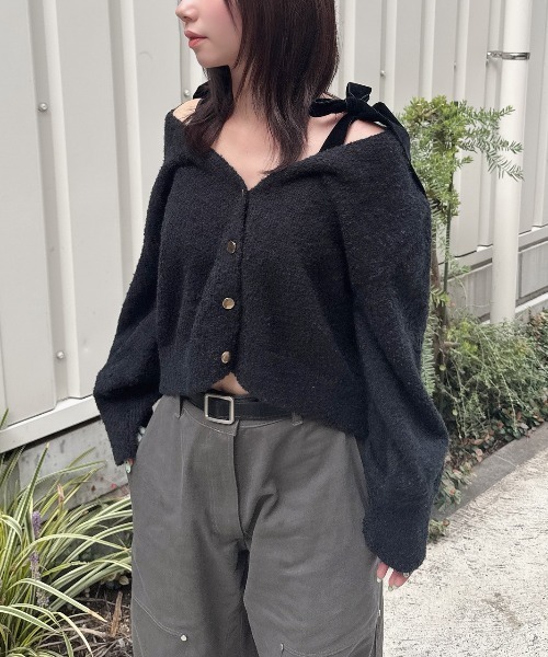 nemne store(ネンネストア)の「肩リボンカーディガン(カーディガン/ボレロ・レディース・ブラック/アイボリー・フリー)」の4枚目の写真