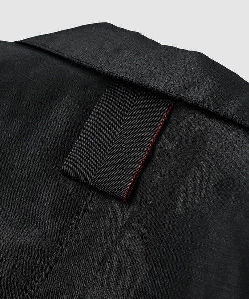 COMME des GARCONS HOMME(コム デ ギャルソン・オム)の「ESTER RAMIE ONE-BUTTON JACKET(テーラードジャケット・メンズ・ブラック・XS/L/M/S)」の6枚目の写真