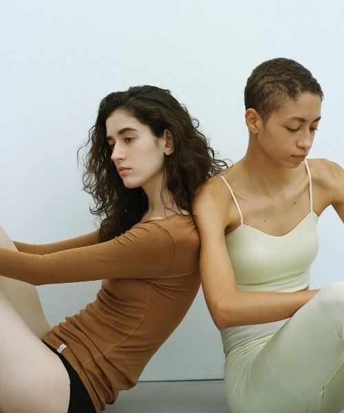 MIZUNO(ミズノ )の「Mizuno×Ameri CROPPED CAMISOLE TOPS(キャミソール・レディース・ブラウン/ブラック/クリーム・SMALL/MEDIUM/LARGE)」の8枚目の写真