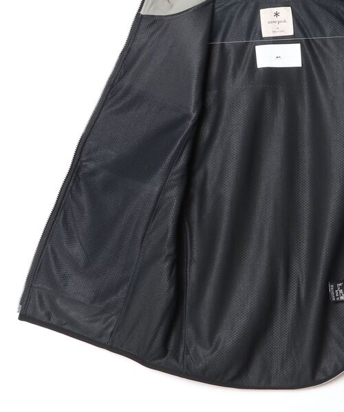 Snow Peak(スノーピーク)の「MofM Fleece Vest フリースベスト / SnowPeak × mountainofmoods(ベスト・メンズ・ブラック/グレイッシュベージュ・M/XL/L/S)」の21枚目の写真