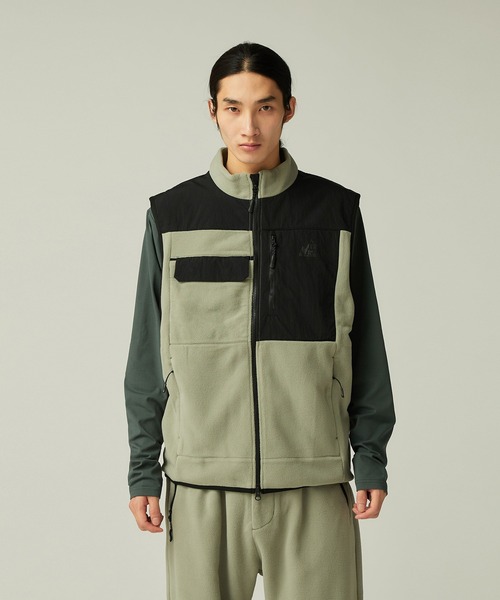Snow Peak（スノーピーク）の「MofM Fleece Vest フリースベスト / SnowPeak × mountainofmoods（ベスト・メンズ・ブラック/グレイッシュベージュ・M/XL/L）」の6枚目の写真