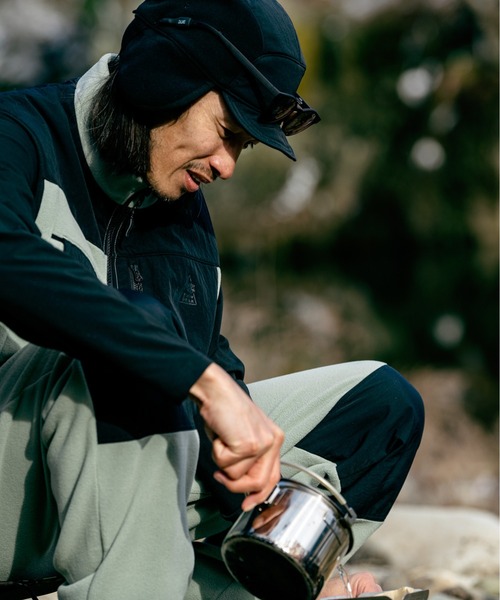 Snow Peak（スノーピーク）の「MofM Fleece Vest フリースベスト / SnowPeak × mountainofmoods（ベスト・メンズ・ブラック/グレイッシュベージュ・M/XL/L）」の3枚目の写真