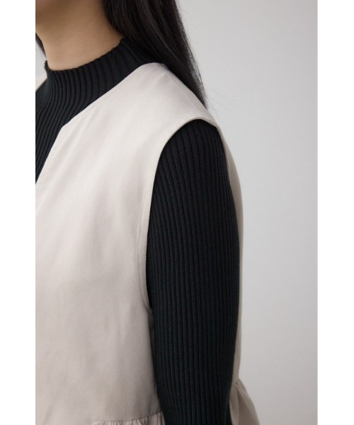 AZUL by moussy(アズールバイマウジー)の「Vネックスエードギャザーベスト(ベスト・レディース・アイボリー/ブラウン・FREE)」の10枚目の写真