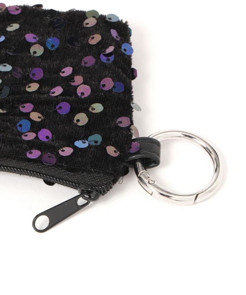 LAKOLE(ラコレ)の「キラキラカラビナ付きポーチ / 591124(ポーチ・レディース・ブラック/ベージュ/パープル・FREE)」の6枚目の写真