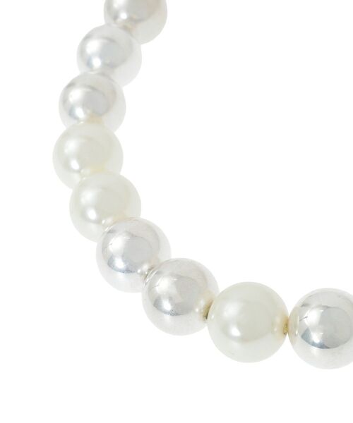 YECCA VECCA（イェッカヴェッカ）の「パールMIXメタルチャンキーネックレス（ネックレス・レディース・シルバー/アンティークシルバー・FREE）」の6枚目の写真