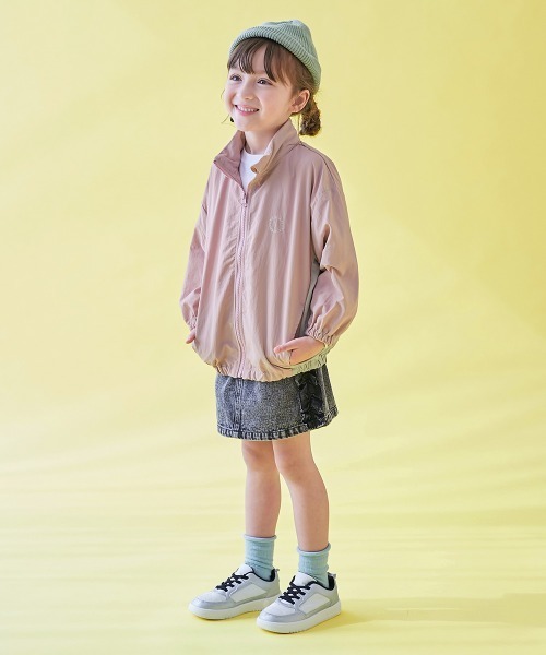 devirock（デビロック）の「【水はじく】撥水ナイロン フードが収納できる ウインドブレーカー（ナイロンジャケット・キッズ・ベージュ系その他/ブルー系その他/ブルー系/ブラック系その他2/ピンク系その他/ブルー系その他2/ブラック系その他/パープル系・100cm/110cm/120cm/130cm/140cm/150cm/160cm）」の18枚目の写真