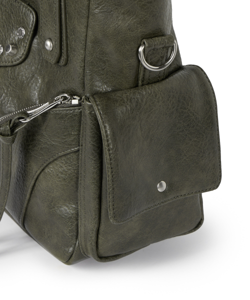IUGAMAKARAS（イウガマカラス）の「Studded Leather Shoulder Bag (Khaki)（ショルダーバッグ・レディース・その他・FREE）」の13枚目の写真