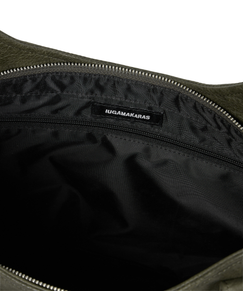 IUGAMAKARAS（イウガマカラス）の「Studded Leather Shoulder Bag (Khaki)（ショルダーバッグ・レディース・その他・FREE）」の18枚目の写真