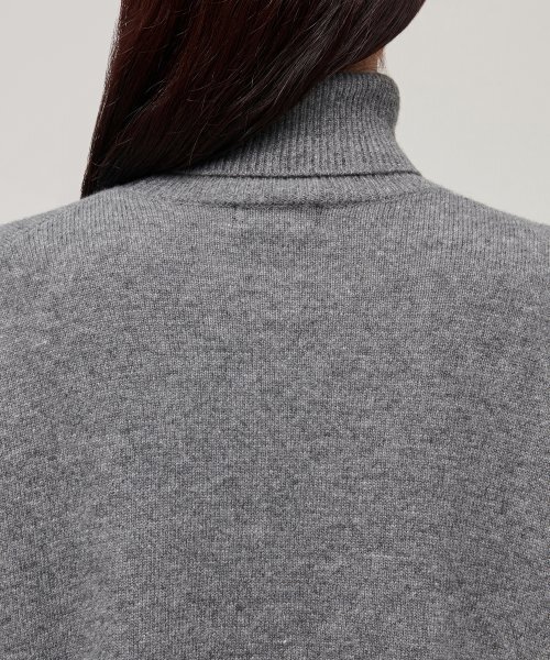 MUSINSA STANDARD WOMAN（ムシンサスタンダードウーマン）の「レディースラムウールリラックスタートルネックニット[ミディアムグレー]（ニット/セーター・レディース・その他・X-SMALL/MEDIUM）」の5枚目の写真