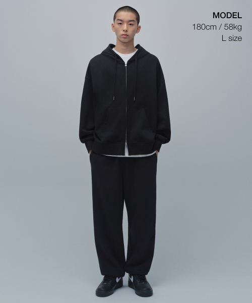 MUSINSA STANDARD（ムシンサスタンダード）の「ワイドスウェットパンツ[ブラック]（スウェットパンツ・メンズ・その他・LARGE/X-LARGE/XX-LARGE/SMALL/MEDIUM）」の2枚目の写真