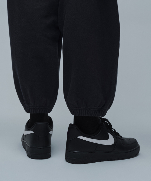 MUSINSA STANDARD（ムシンサスタンダード）の「ワイドスウェットパンツ[ブラック]（スウェットパンツ・メンズ・その他・LARGE/X-LARGE/XX-LARGE/SMALL/MEDIUM）」の5枚目の写真