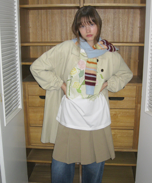 SINOON(シヌーン)の「Sinoon Pleated Midi Skirt (Beige)(スカート・レディース・ベージュ・SMALL)」の4枚目の写真