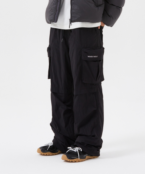 Wacky WiLLy(ワッキーウィリー)の「ウィンターパラシュートカーゴパンツブラック(その他パンツ・レディース・その他・SMALL/MEDIUM/LARGE/X-LARGE)」の1枚目の写真