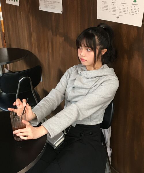 SLEEKGLOW（スリック グロウ）の「スモールロゴサイドボタンシャーリングフードトップ[グレー]（パーカー・レディース・その他・FREE）」の9枚目の写真