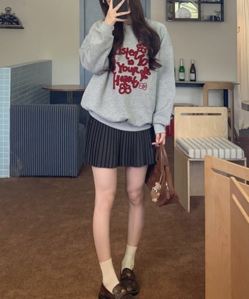 Vipoa(ヴィポア)の「logo&flower retro sweat(スウェット・レディース・グレー・FREE)」の19枚目の写真