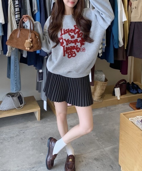 Vipoa(ヴィポア)の「logo&flower retro sweat(スウェット・レディース・グレー・FREE)」の18枚目の写真