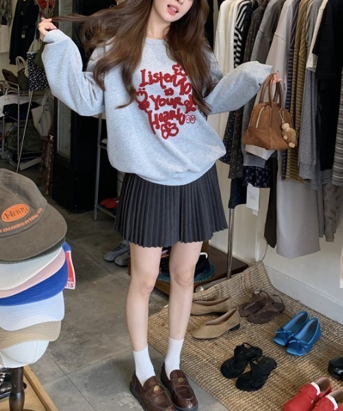 Vipoa(ヴィポア)の「logo&flower retro sweat(スウェット・レディース・グレー・FREE)」の15枚目の写真