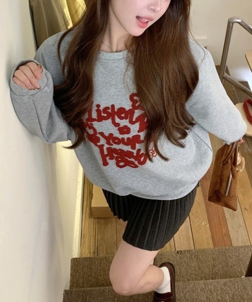 Vipoa(ヴィポア)の「logo&flower retro sweat(スウェット・レディース・グレー・FREE)」の4枚目の写真