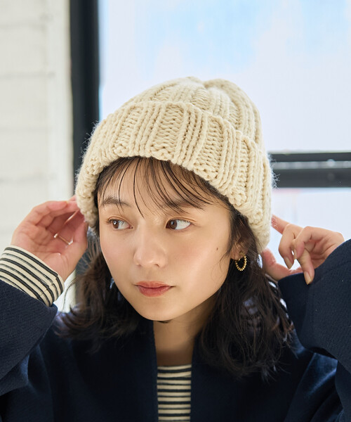 FREAK'S STORE（フリークスストア）の「太編み ニットキャップ（ニットキャップ/ビーニー・レディース・チャコールグレー/オフホワイト/レッド・ONE SIZE）」の3枚目の写真