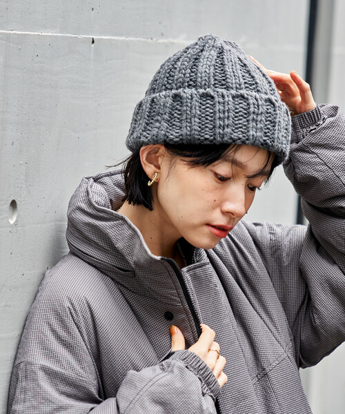 FREAK'S STORE（フリークスストア）の「太編み ニットキャップ（ニットキャップ/ビーニー・レディース・チャコールグレー/オフホワイト/レッド・ONE SIZE）」の7枚目の写真