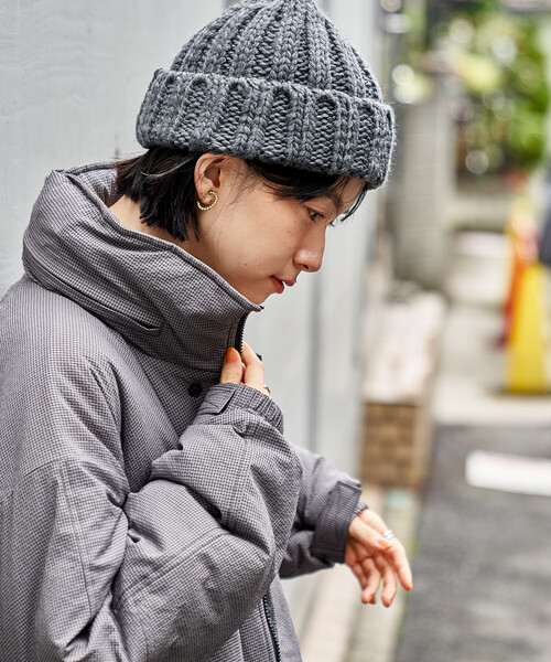 FREAK'S STORE（フリークスストア）の「太編み ニットキャップ（ニットキャップ/ビーニー・レディース・チャコールグレー/オフホワイト/レッド・ONE SIZE）」の9枚目の写真