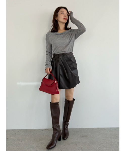 FRAY I.D(フレイアイディー)の「【USAGI ONLINE・ZOZO限定】ドレープオフショルニットトップス/ウォッシャブル・抗ピリング(ニット/セーター・レディース・グレー/アイボリー/ライトブルー/レッド・F)」の17枚目の写真