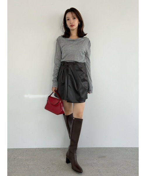 FRAY I.D(フレイアイディー)の「【USAGI ONLINE・ZOZO限定】ドレープオフショルニットトップス/ウォッシャブル・抗ピリング(ニット/セーター・レディース・グレー/アイボリー/ライトブルー/レッド・F)」の18枚目の写真