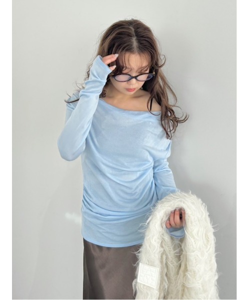 FRAY I.D(フレイアイディー)の「【USAGI ONLINE・ZOZO限定】ドレープオフショルニットトップス/ウォッシャブル・抗ピリング(ニット/セーター・レディース・グレー/アイボリー/ライトブルー/レッド・F)」の22枚目の写真