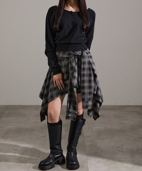 apres jour mignon(アプレジュールミニョン)の「ヘンリーネック裾スリットニット(ニット/セーター・レディース・ブラウン系その他/ブラック/杢グレー・フリー/LARGE)」の15枚目の写真
