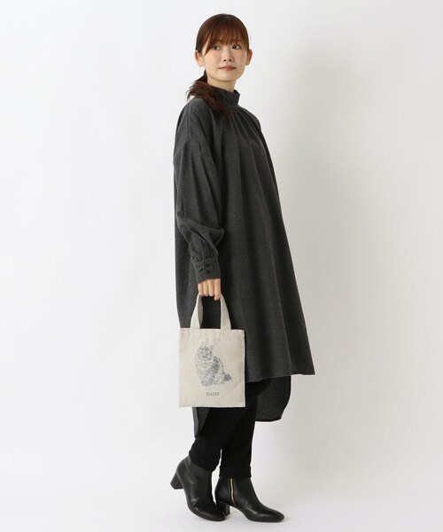 one'sterrace(ワンズテラス)の「ジャカードバッグ S キャット(トートバッグ・レディース・アイボリー系8・01)」の6枚目の写真