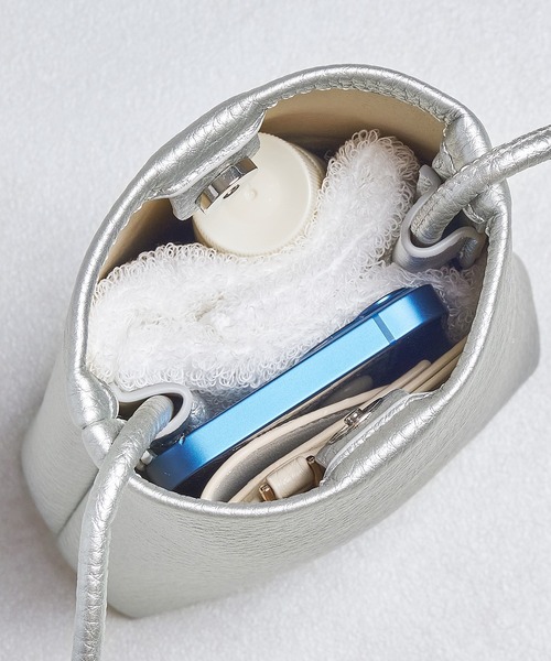 MISCH MASCH（ミッシュマッシュ）の「スクエアショルダーポーチ（ショルダーバッグ・レディース・ブルー・ﾌﾘ-）」の3枚目の写真