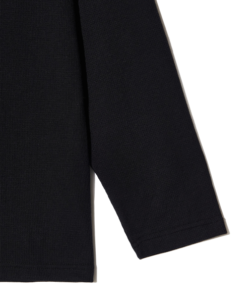 PIECEMAKER（ピースメーカー）の「FLOWER OFF-SHOULDER WAFFLE LS (BLACK)（Tシャツ/カットソー・レディース・その他・FREE）」の4枚目の写真