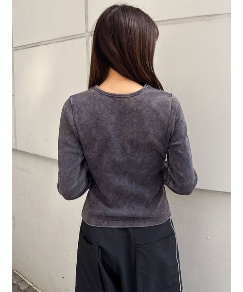 MURUA（ムルーア）の「パッチロゴフェードトップス（Tシャツ/カットソー・レディース・ネイビー/ブラウン/ブラック・FREE）」の17枚目の写真