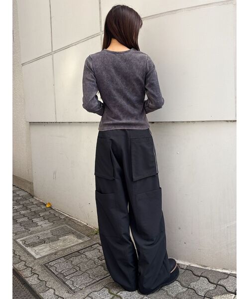 MURUA（ムルーア）の「パッチロゴフェードトップス（Tシャツ/カットソー・レディース・ネイビー/ブラウン/ブラック・FREE）」の20枚目の写真