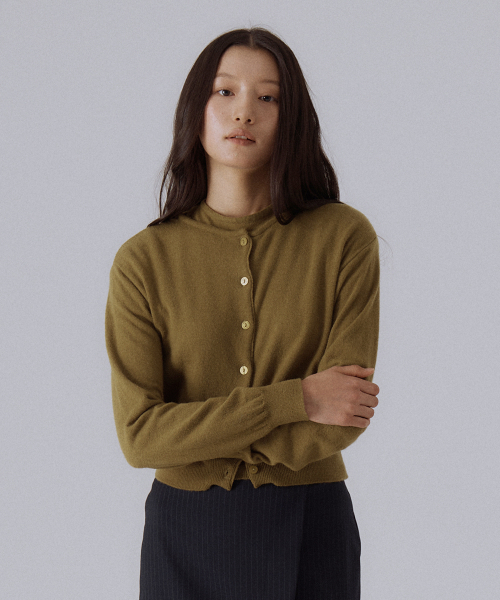 SILN(シルン)の「Ever wool knit cardigan (OLIVE)(カーディガン/ボレロ・レディース・その他・FREE)」の3枚目の写真