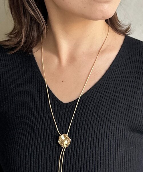 Thevon(ゼボン)の「袖フレアリブニットチュニックワンピース(ワンピース・レディース・チャコールグレー/ブラック・FREE)」の19枚目の写真