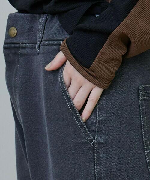 FRAPBOIS（フラボア）の「ムーブデニム2 デニムパンツ（その他パンツ・レディース・ネイビー/ブラック・0/1/2/3）」の8枚目の写真