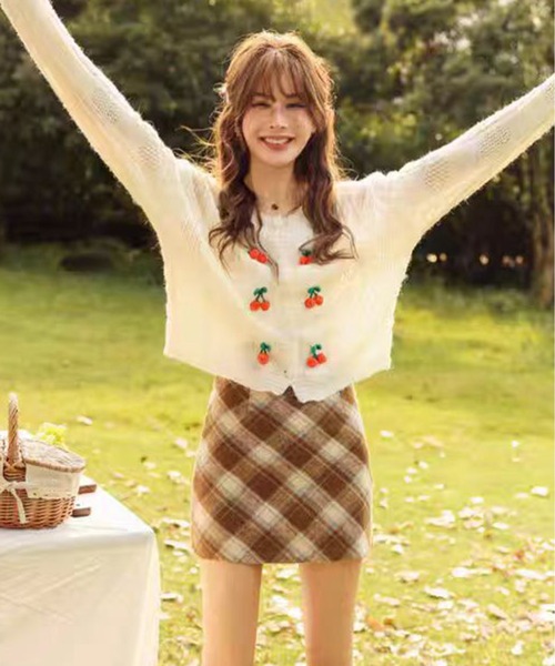AsheKsha(アシクシャ)の「万能アイテム—チェック柄スリムショートスカート(スカート・レディース・ブラック/カーキ/レッド・M)」の13枚目の写真