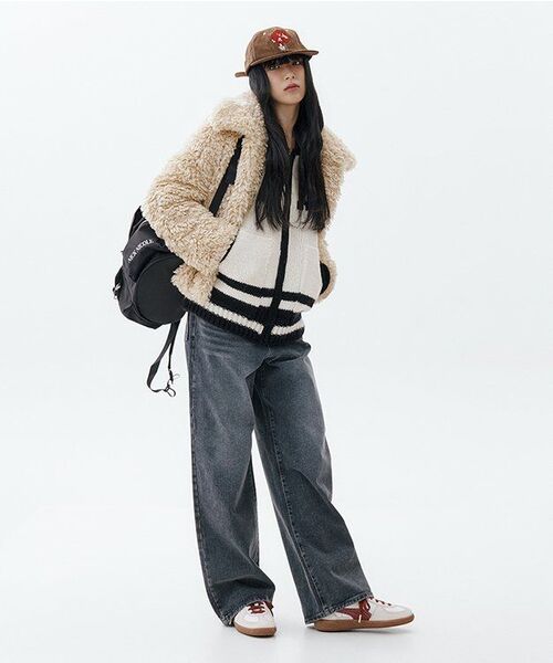 BUTTON UP(ボタンアップ)の「ダークブラシウォッシュドワイド裏起毛デニム(デニムパンツ・レディース・その他・MEDIUM/LARGE)」の12枚目の写真