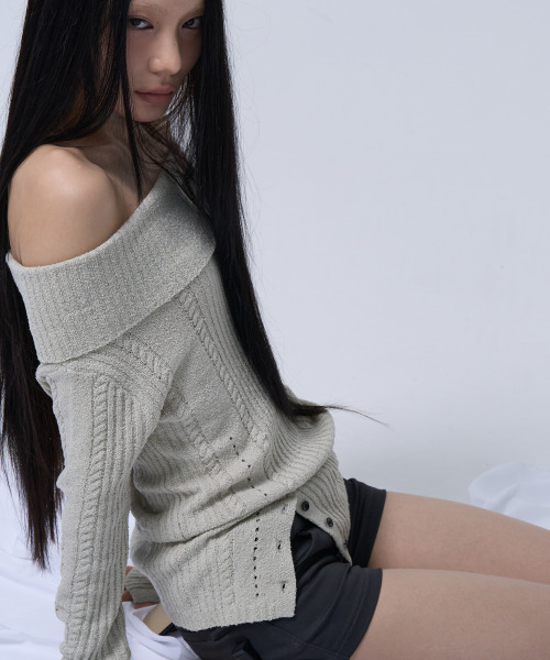 ZIZEMUSEUM(ジゼミュージアム)の「RIBBED OFF-SHOULDER KNIT(ASH IVORY)(その他トップス・レディース・その他・OS)」の3枚目の写真