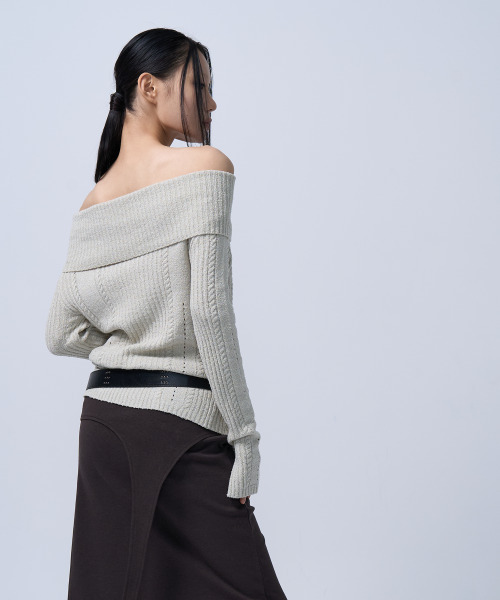 ZIZEMUSEUM(ジゼミュージアム)の「RIBBED OFF-SHOULDER KNIT(ASH IVORY)(その他トップス・レディース・その他・OS)」の5枚目の写真