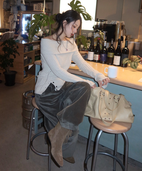ZIZEMUSEUM(ジゼミュージアム)の「RIBBED OFF-SHOULDER KNIT(ASH IVORY)(その他トップス・レディース・その他・OS)」の9枚目の写真